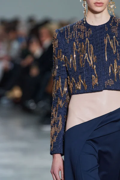 Look 52